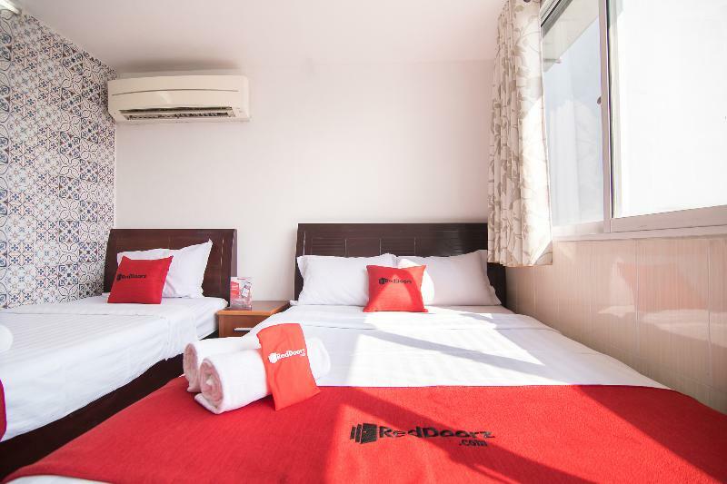 Reddoorz @ Pham Ngu Lao Street 4 Hotel Хошимин Екстериор снимка