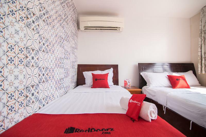Reddoorz @ Pham Ngu Lao Street 4 Hotel Хошимин Екстериор снимка